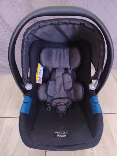 Bebê conforto semi novo da Burigotto touring X