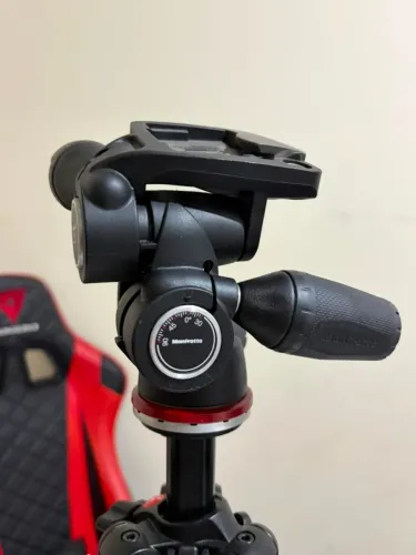 Kit Tripé + Cabeça Manfrotto MH804-3W | C/ Bolsa