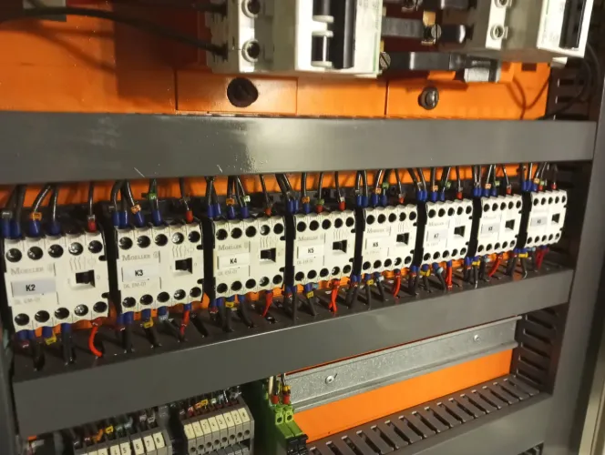 Técnico em elétrica e mecânica