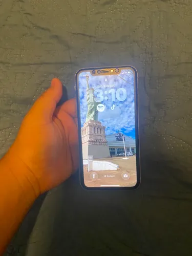 iPhone 11 perfeito estado, valor á negociar