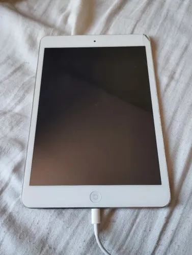 iPad mini 2, em perfeito estado