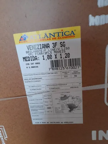Venezianas de alumínio novas, na embalagem, nunca foram usadas!