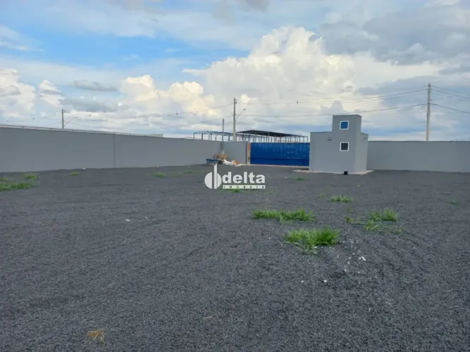 Terreno disponível para locação no bairro Centro Empresarial Leste III em Uberlândia-MG.