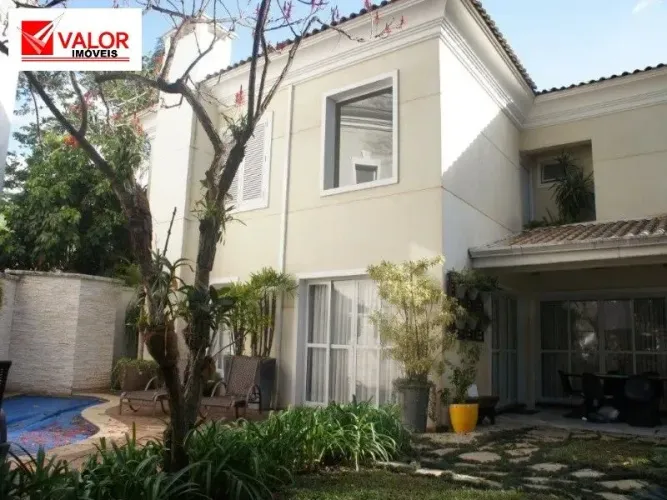 CASA EM CONDOMINIO FECHADO