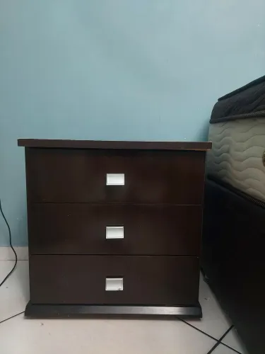 Mesa de cabeceira o par 
