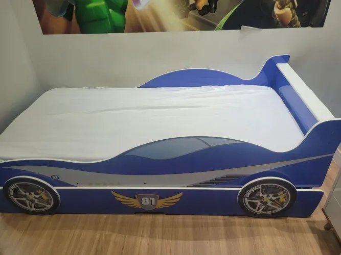 Cama carro com cama auxiliar 