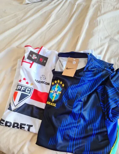 Camisa São Paulo FC. / Camisa Seleção Brasileira (azul)  $130 (cada)