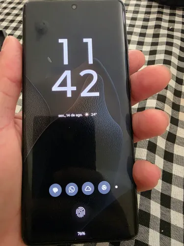 Vendo motorola edge 60 fusion novo com capinha e pelicula usado 2 meses so celular novo