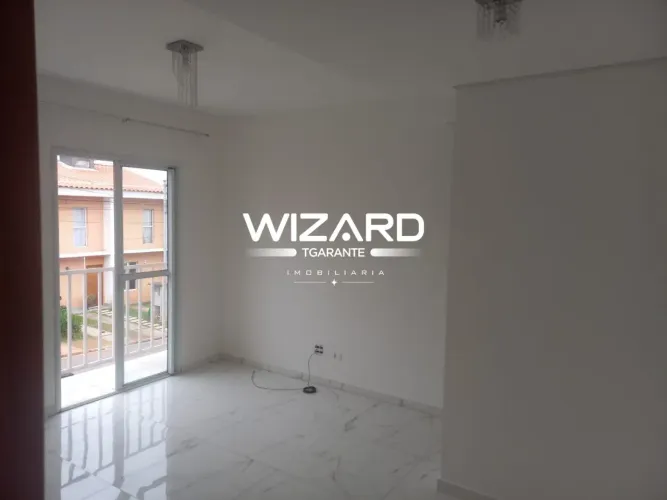 Casa de condomínio em Cotia com 100 m²