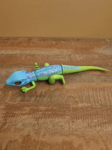 Lagarto Robô Alive da Candide. Lagarto Robótica Azul