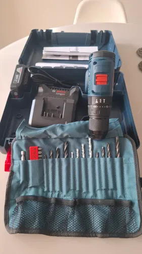 PARAFUSADEIRA BOCH 18V