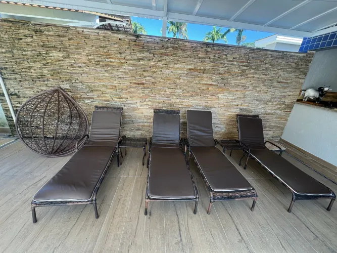 Kit 2 Cadeiras P/ Piscina, Jardim Reclinável Catar + Mesa