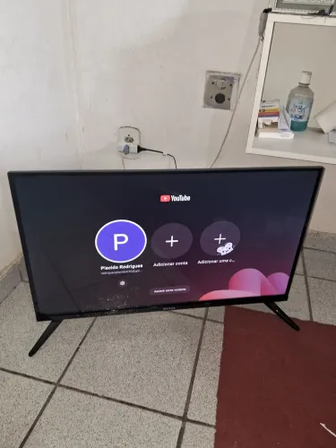 VENDO UM TV AIWA 32" POR 750$