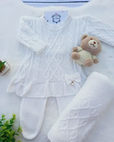 Saida de Maternidade branca menina vestido