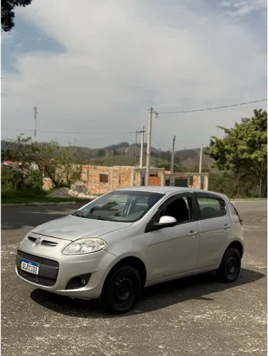 Fiat Palio Attractive 1.0 EVO Fire Flex 8V 5P 2013