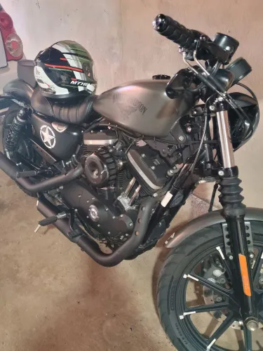 Harley Davidson 883