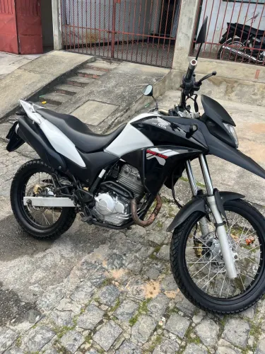 VENDE-SE XRE300 2015 EM PERFEITO ESTADO