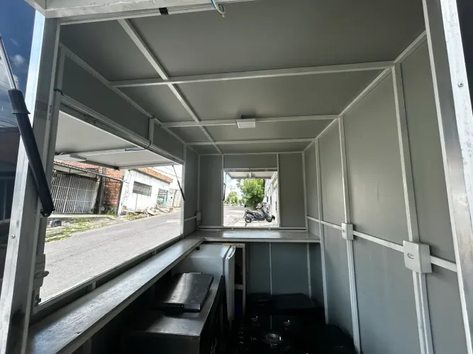 Vende-se carrinho para lanche praticamente novo apenas um mês de uso .