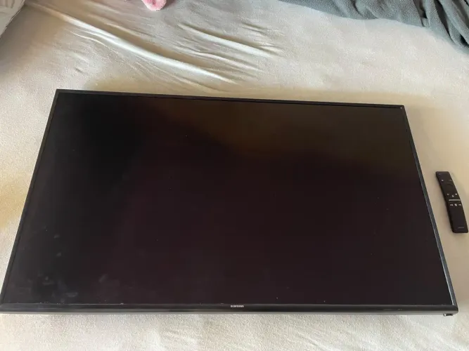 Vendo tv Samsung com defeito ( Leia descrição)