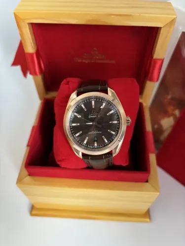 Relógio Omega Seamaster + Caixa