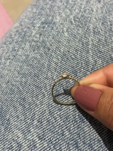 Anel de ouro com brilhante (n 16)