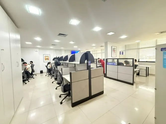MILLENIUM BUSSINES - SALAS MOBILIADAS - 4.000,00