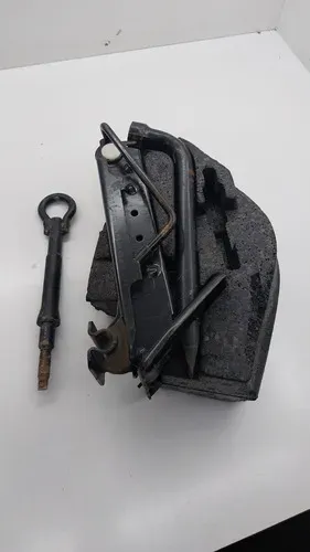 Macaco/chave De Roda Ford Fiesta 1997