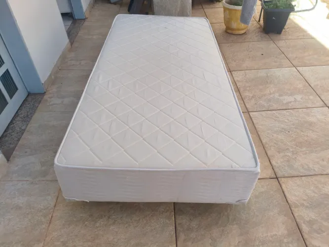 Cama de solteiro