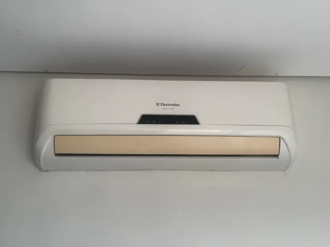 Ar condicionado eletrolux novo