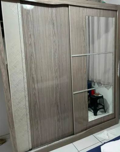 Guarda roupas solteirão
