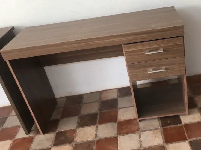 Escrivaninha, 2 gavetas
