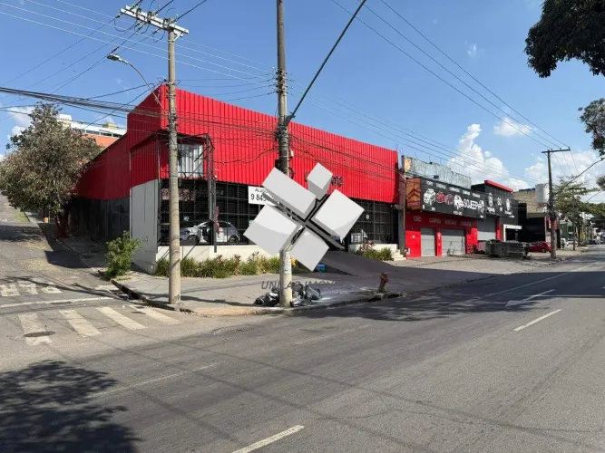 Galpão Comercial para Aluguel com 700 m² em Carlos Prates, Belo Horizonte