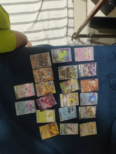 20 cartas pokémons raras