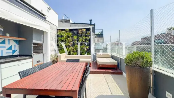 Cobertura Triplex Exclusiva com 4 quartos em Ipanema com Vista Aberta para o Cristo e Lago