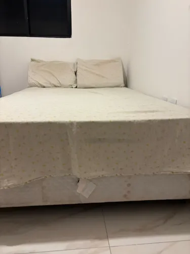Cama box + colchão usada