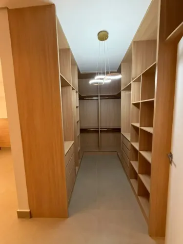 Imóvel para venda tem 200 metros quadrados com 1 quarto