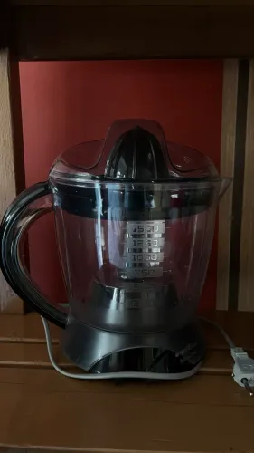 Espremedor De Fruta Britânia Bellagio Super Turbo 127V 1,5 Litros Preto