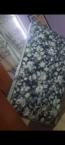 Colchao solteiro ortobom pouco uso
