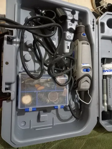 Mini retifica dremel 3000
