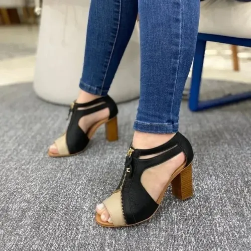 Sandália Ankle Boot em couro com Zíper (usada 2x)