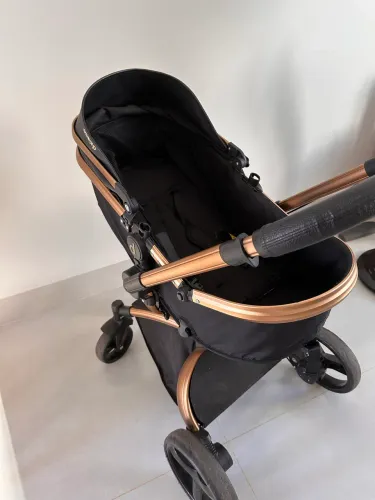 Carrinho 360 e bebê conforto