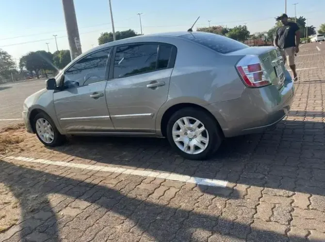 Nissan Sentra 2.0/ 2.0 Flex Fuel 16V Mec. 2011