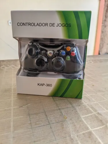 Controle Xbox 360 e PC, modelo KAP-360.