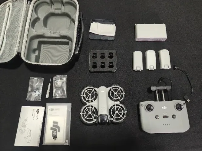 DJI NEO Fly More Combo Drone