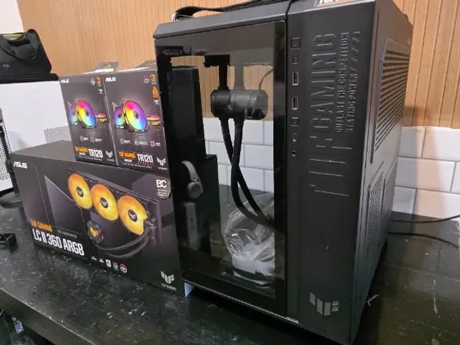 ASUS TUF Gaming GT502 + Fans ASUS TR120 + Water Cooler LC II 360 ARGB