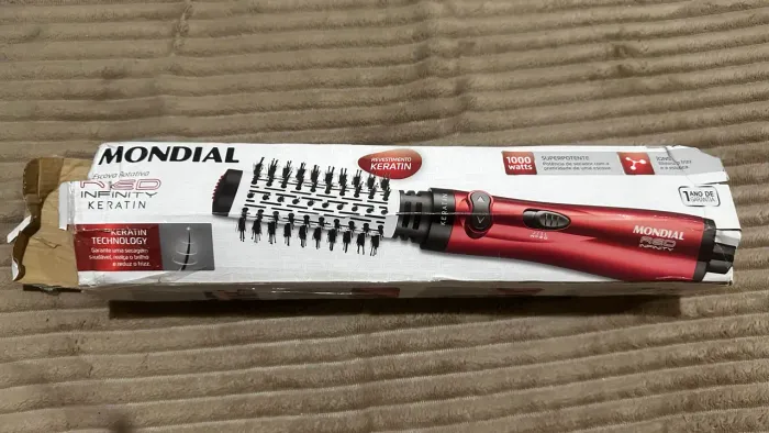 Escova modeladora NOVA! usada 2 vezes. 