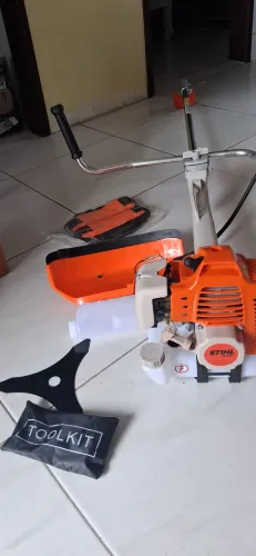 Vendo roçadeira profissional STIHL FS 290 com todos acessórios 