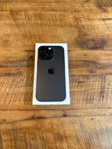 iPhone 16 pro black titanium 128GB