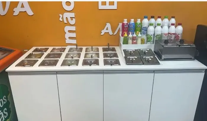 Expositor/ Buffet/ Self Service/ Balcão de guloseimas para sorveteria e açaiteria 