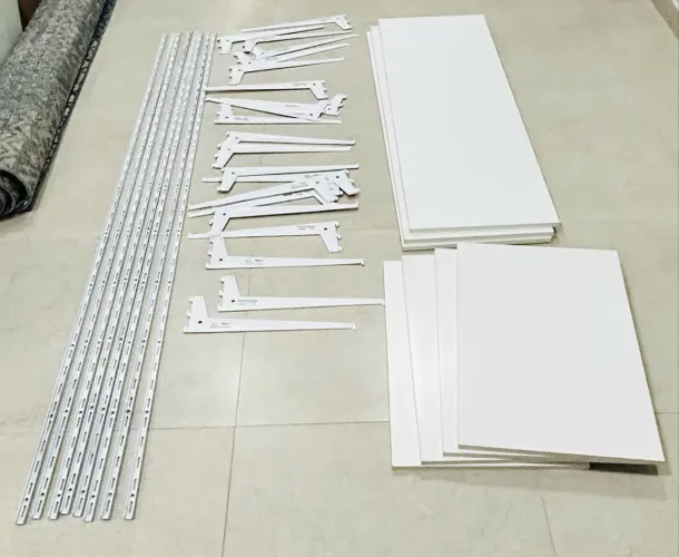 Kit Cremalheira + Suportes + Prateleiras Branco